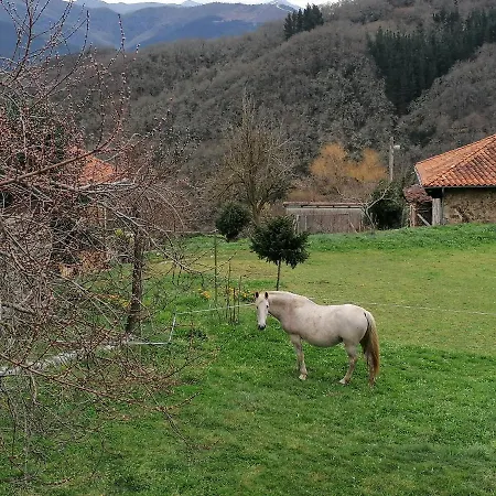 El Enebral En Potes Picos De Euopa شقة *