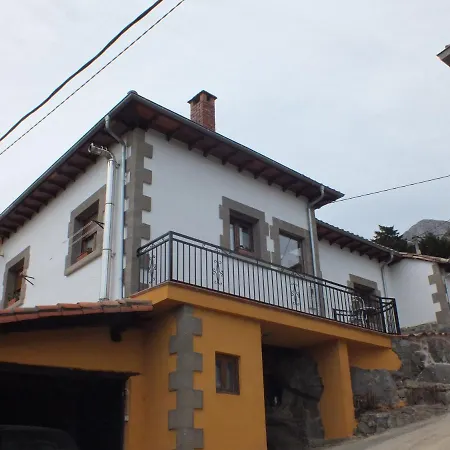 Apartamento El Enebral En Potes Picos De Euopa Colio