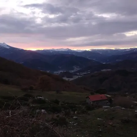 El Enebral En Potes Picos De Euopa * Colio