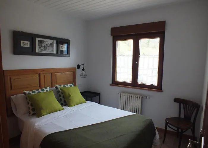 El Enebral En Potes Picos De Euopa Colio