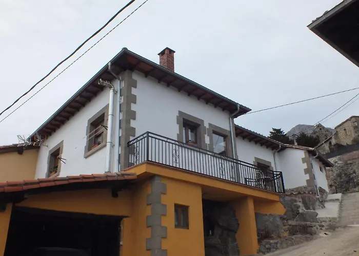 Apartament El Enebral En Potes Picos De Euopa Colio