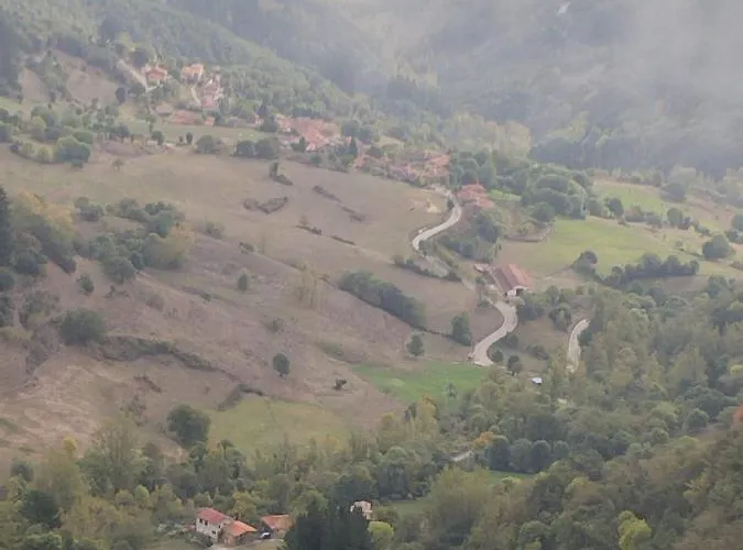 El Enebral En Potes Picos De Euopa *